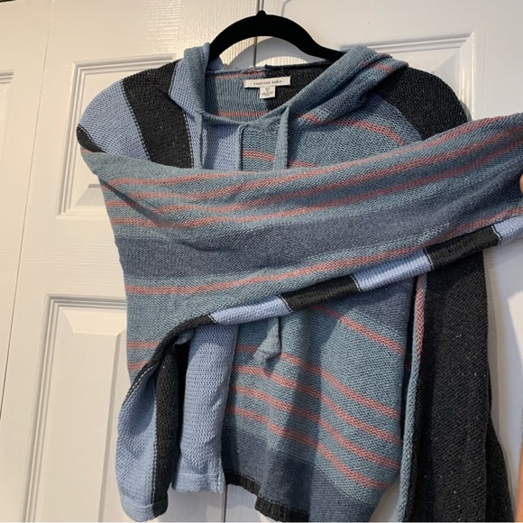 American Eagle Sweatshirt - Picture 4 of 5